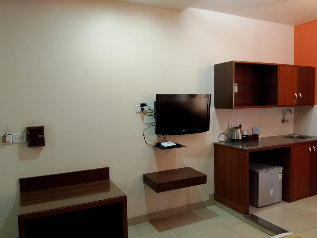 Cubbon Suites - 10 Minute Walk To Mg Road, Mg Road Metro And Church Street Bangalore Luaran gambar